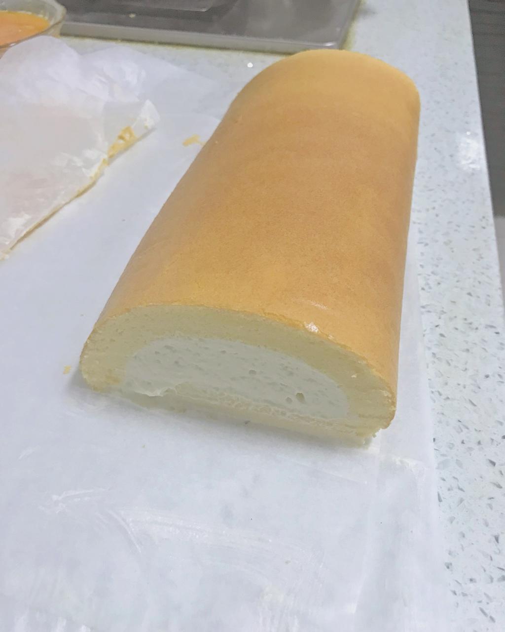 一口满满榴莲肉的榴莲多多奶油卷+不失败的O型卷卷法/蛋糕篇6：「厚卷」