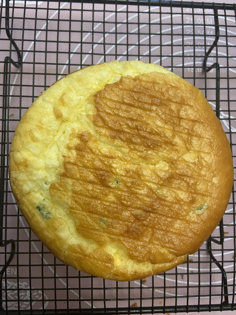 葱香芝麻咸蛋糕