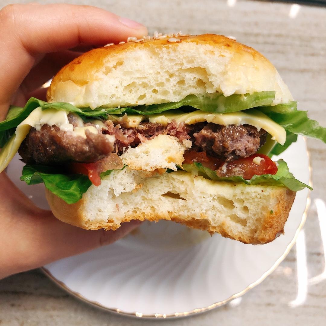 做的常备餐之好吃多汁的汉堡牛肉饼