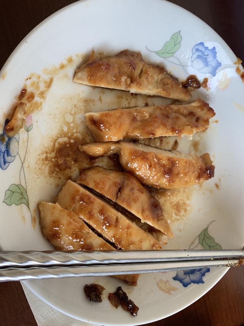 酷炫屌炸天好吃的煎鸡胸肉（香蒜蜂蜜煎鸡胸肉）