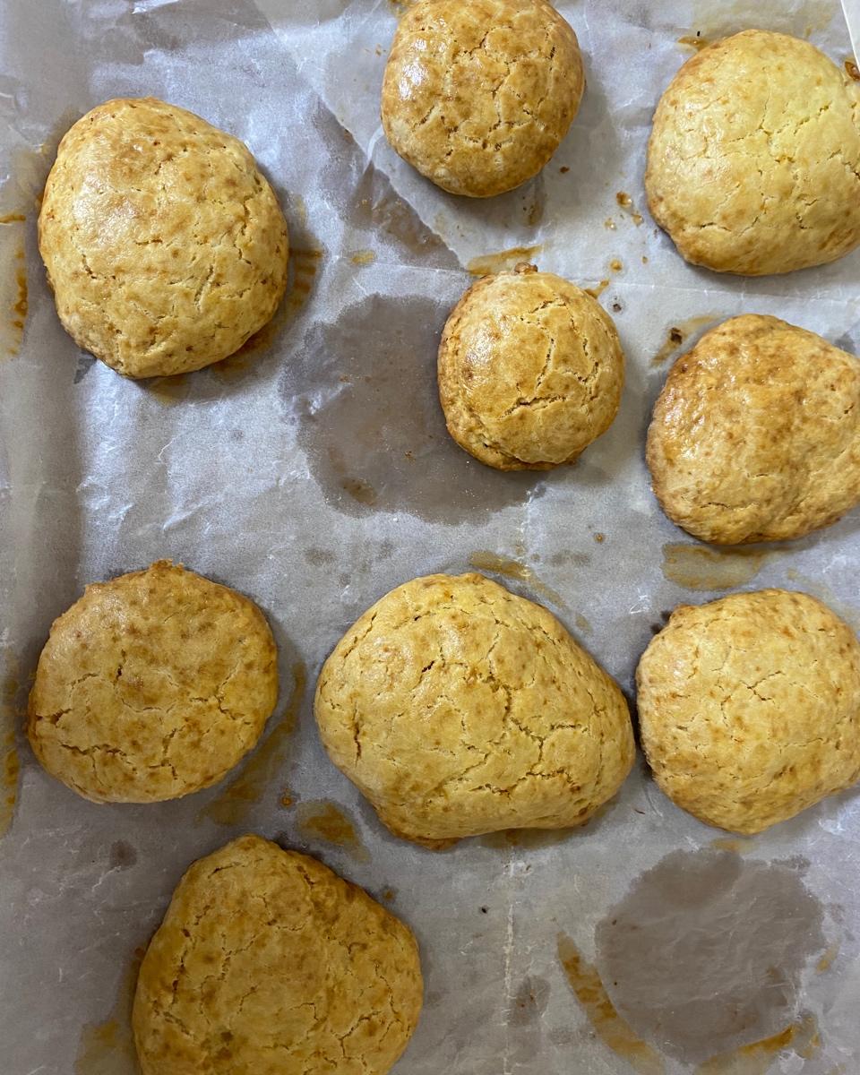 【视频】3分钟 奶油司康Scone(可能是世界上最快手的司康) 消耗淡奶油～