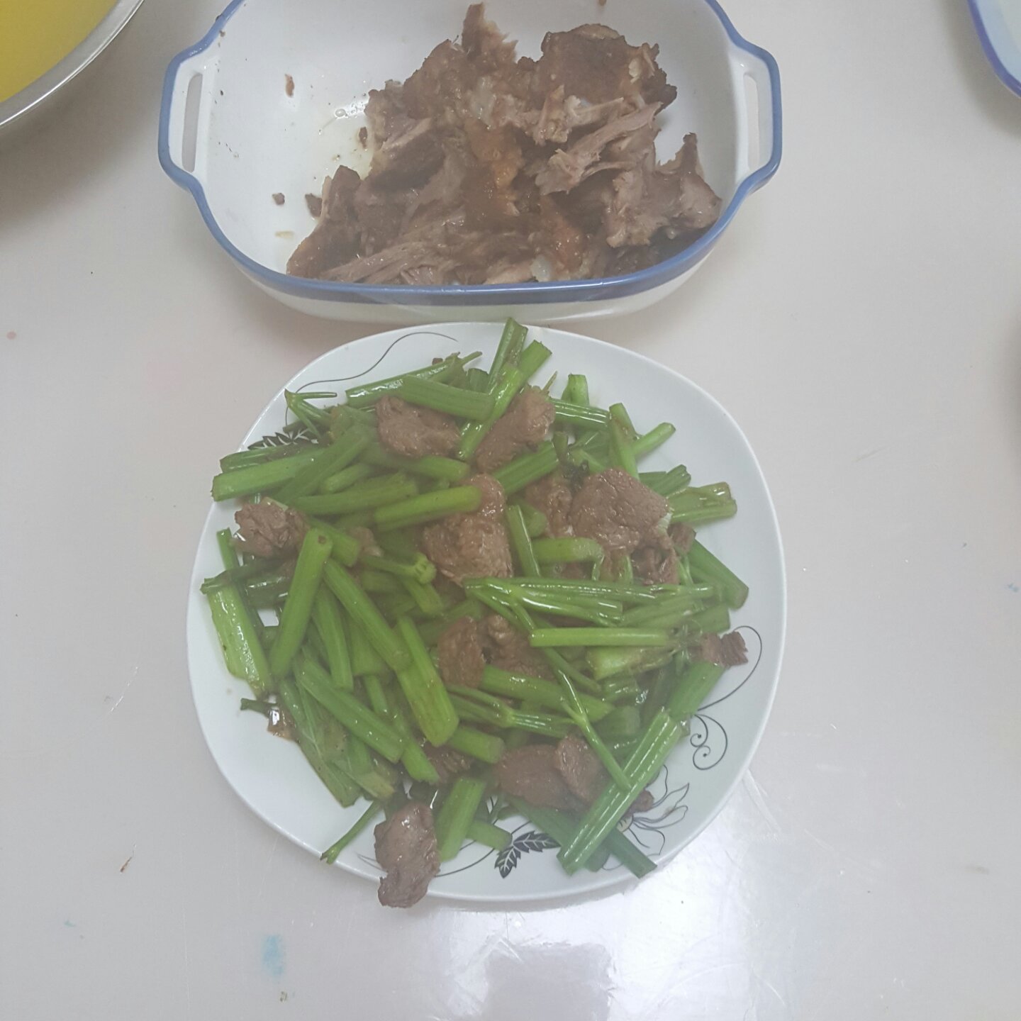 芹菜炒肉