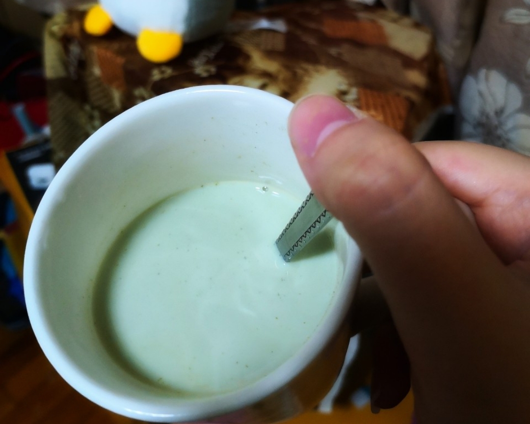 抹茶热牛奶的做法