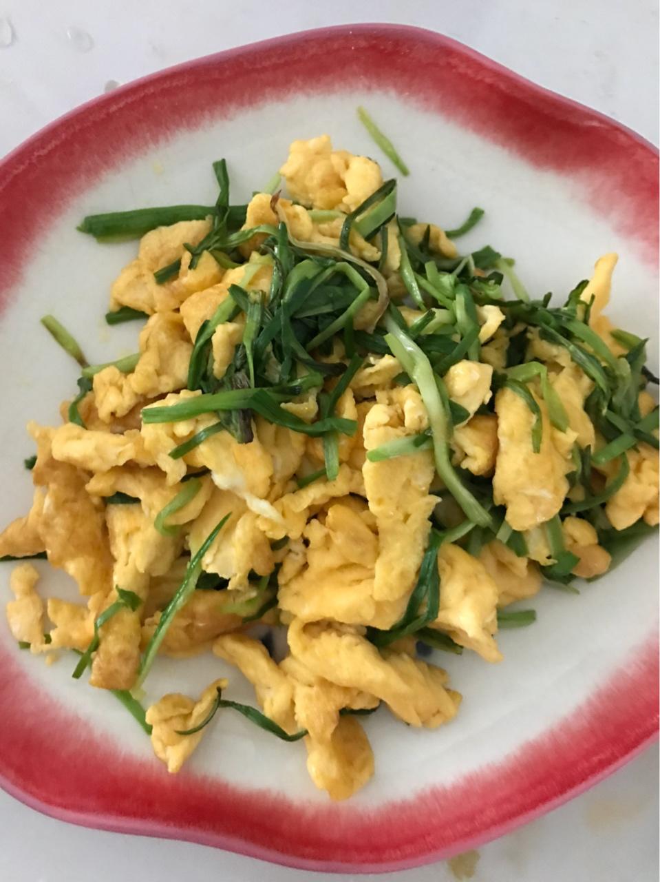 蒜苗炒鸡蛋