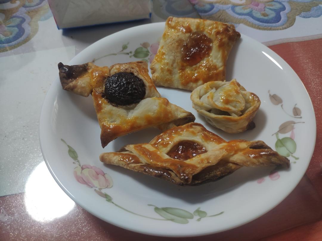 草莓手抓餅丹麥酥