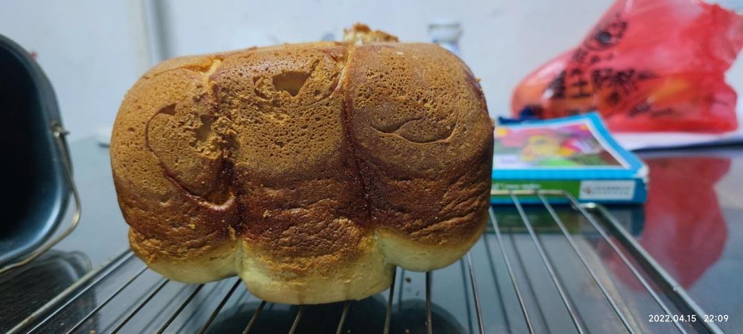 老面包土司！（普通面粉，植物油也可以做出好面包！小时候的味道。。。）