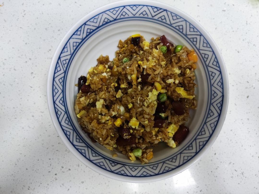 腊肠炒饭