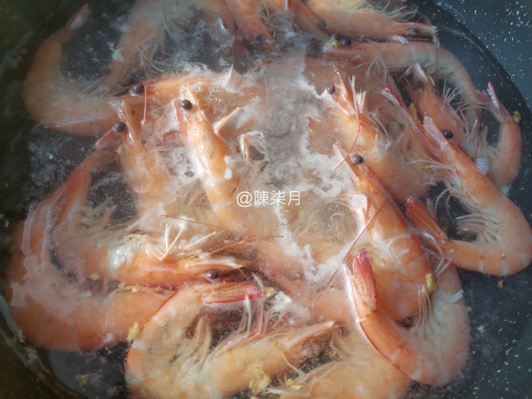 基围虾，做白灼、味道最鲜的吃法，没有之一的做法 步骤2