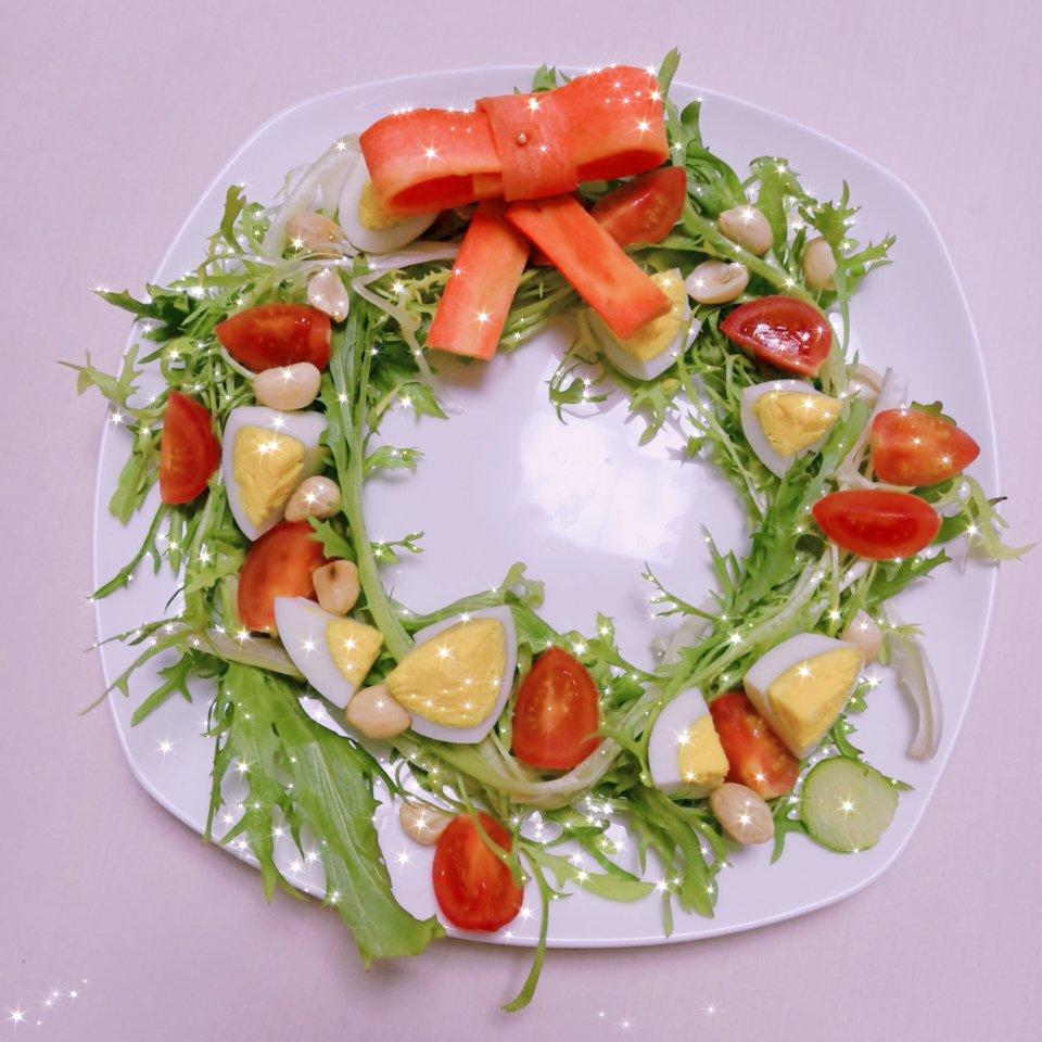 圣诞蔬菜花环沙拉