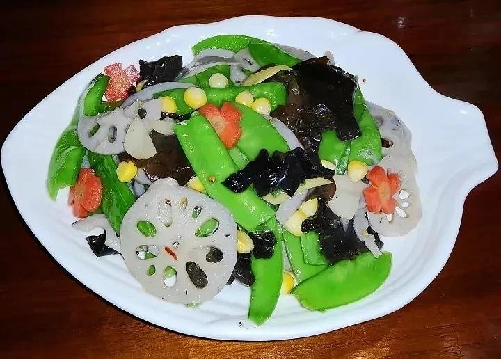 油爆开背大虾芦笋
