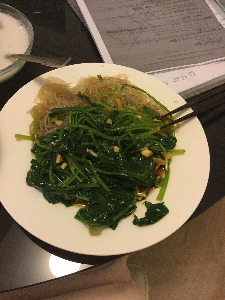 凉拌菠菜