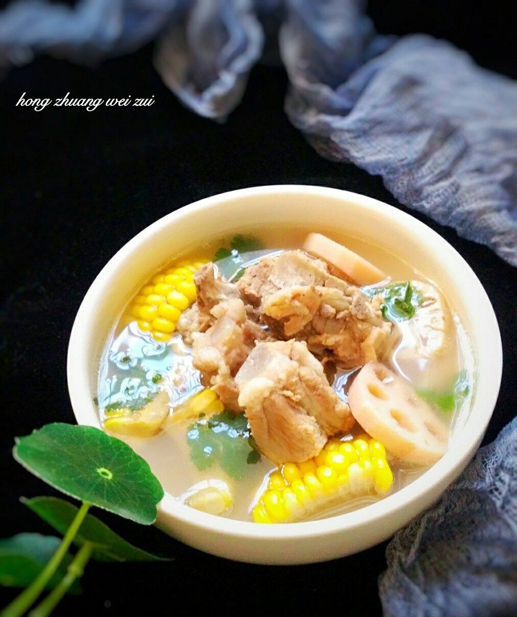 红妆微醉做的冬瓜苹果筒骨汤