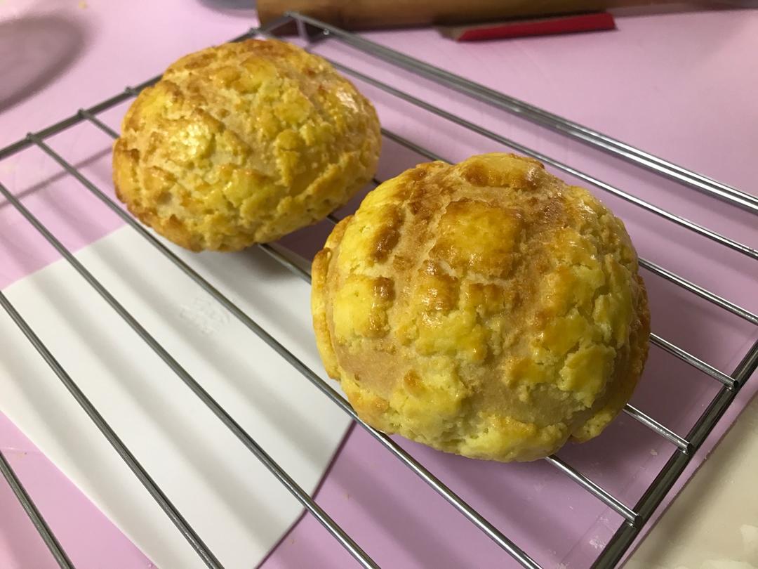 香酥柔软的港式菠萝包