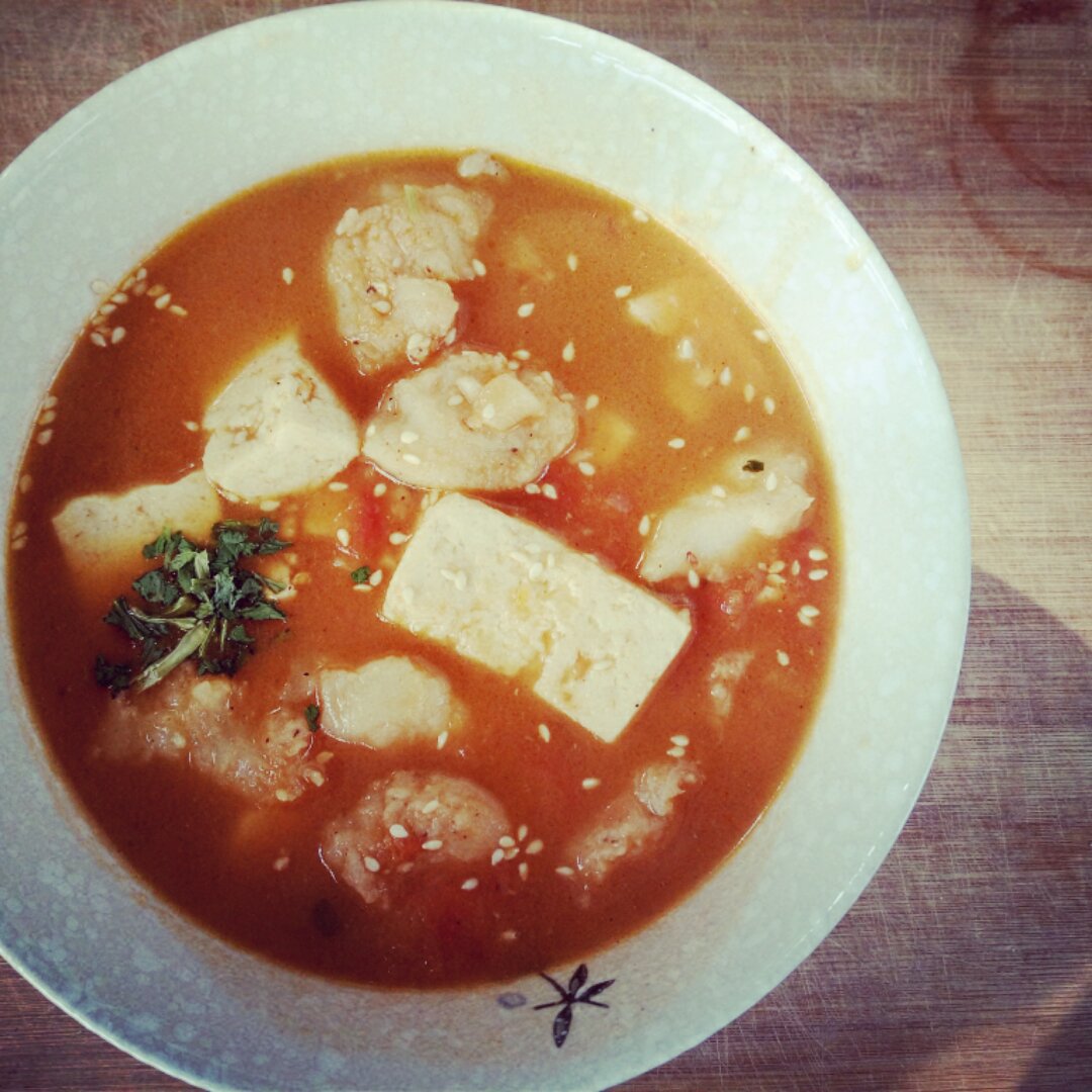 番茄龙利鱼豆腐汤