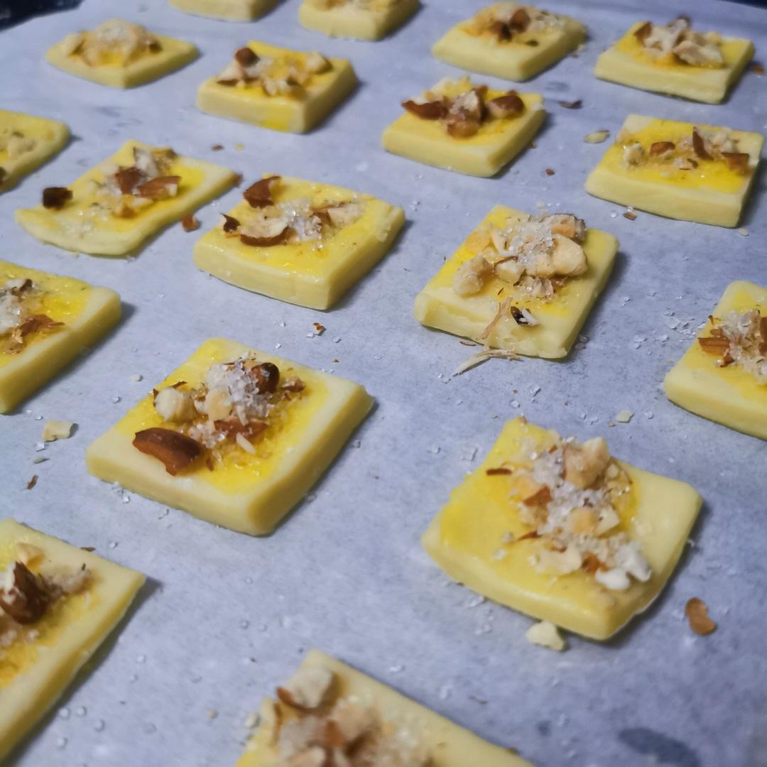 简易开酥方法：杏仁千层酥