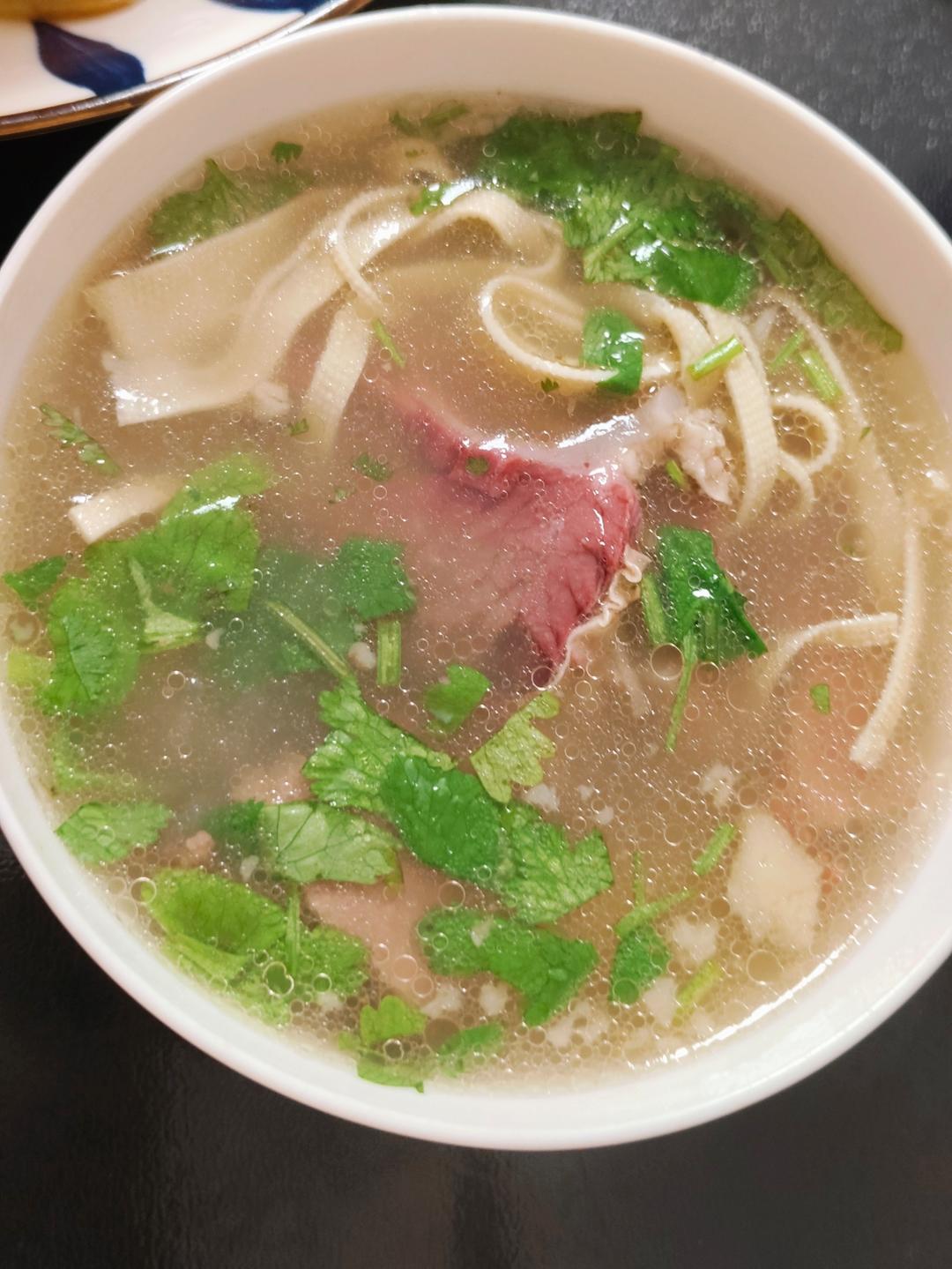牛棒骨汤牛肉汤