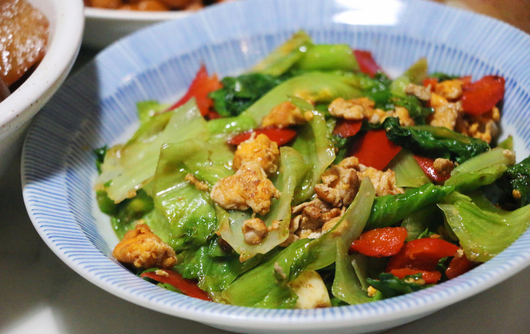 生菜炒鸡蛋很下饭🌶️