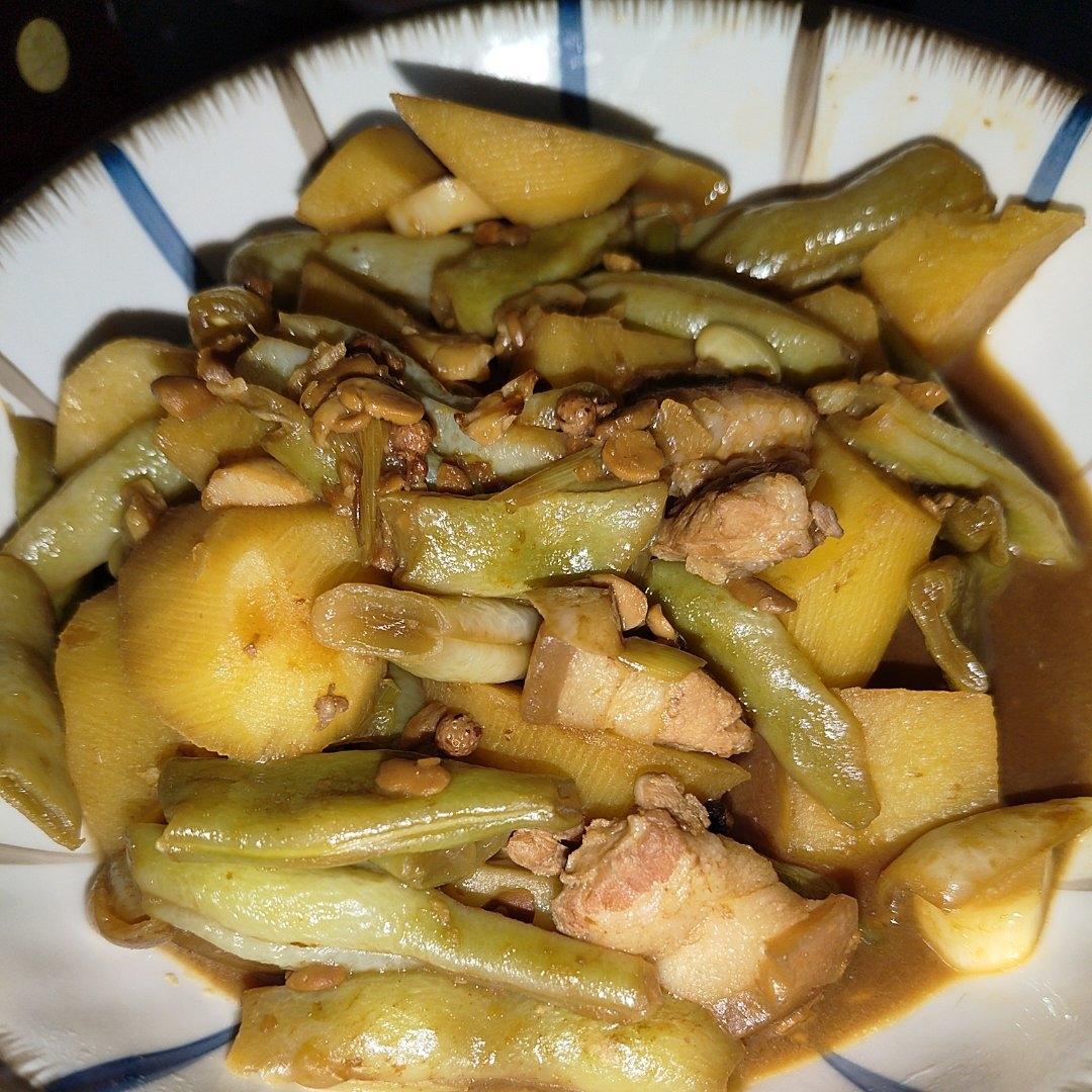 不吃两碗饭你找我！东北做法 酱炖芸豆土豆五花肉