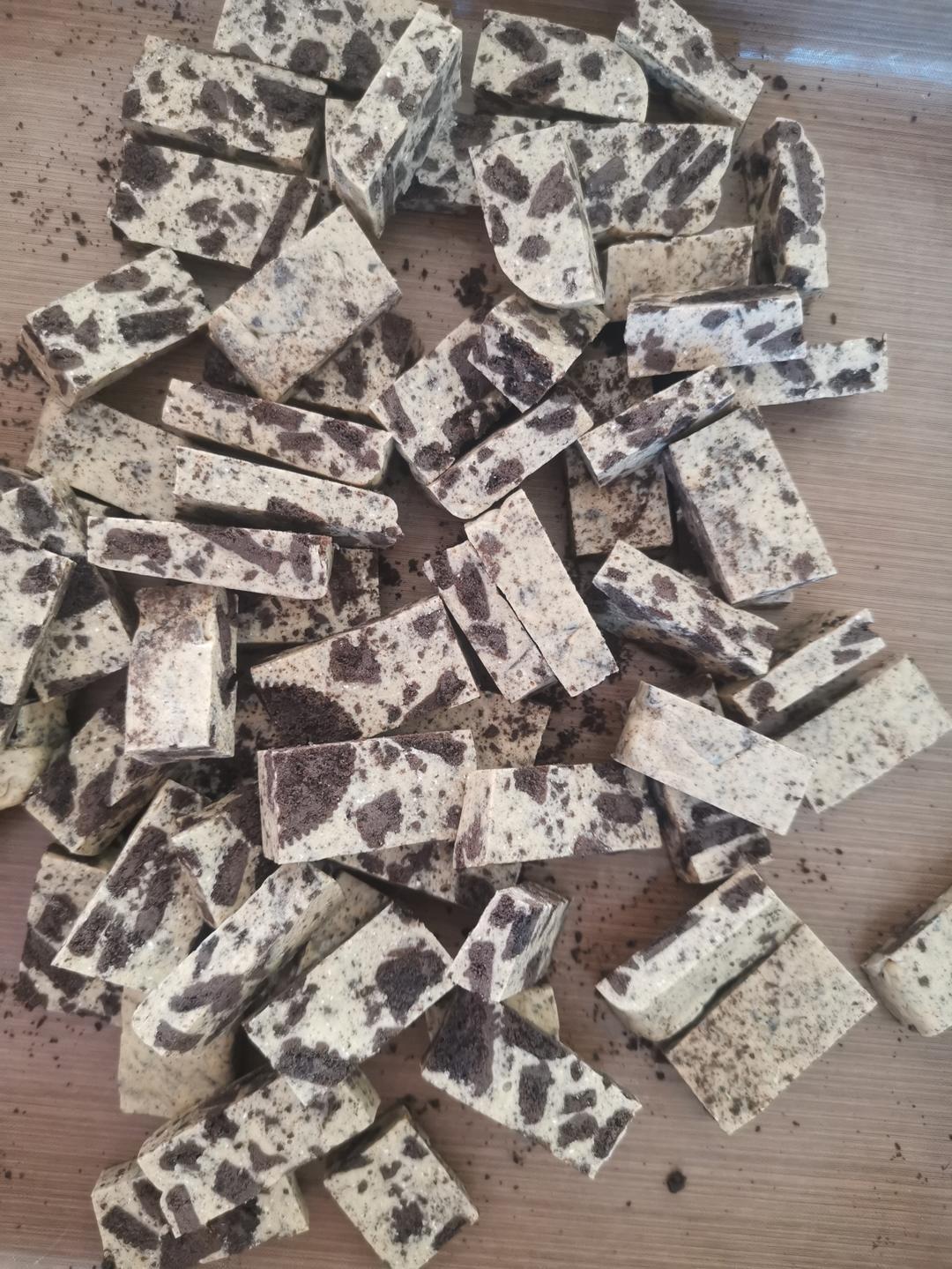 咖啡奥利奥牛轧糖，超香～