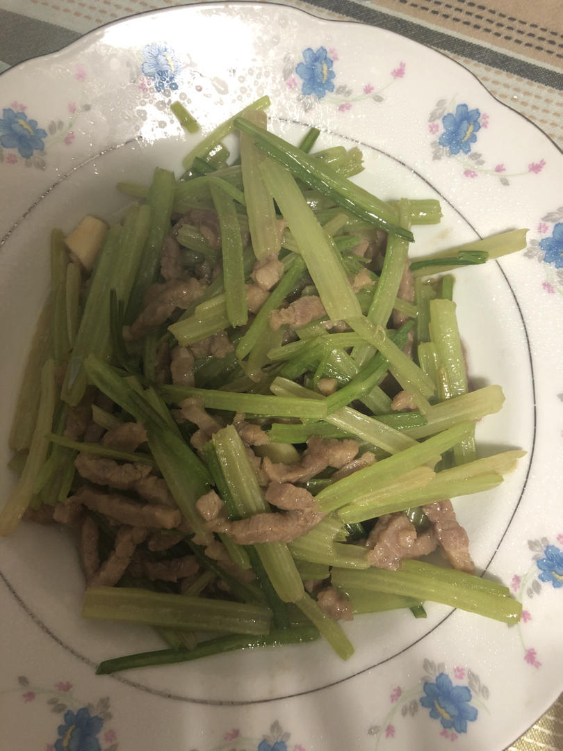 营养又美味的芹菜炒牛肉