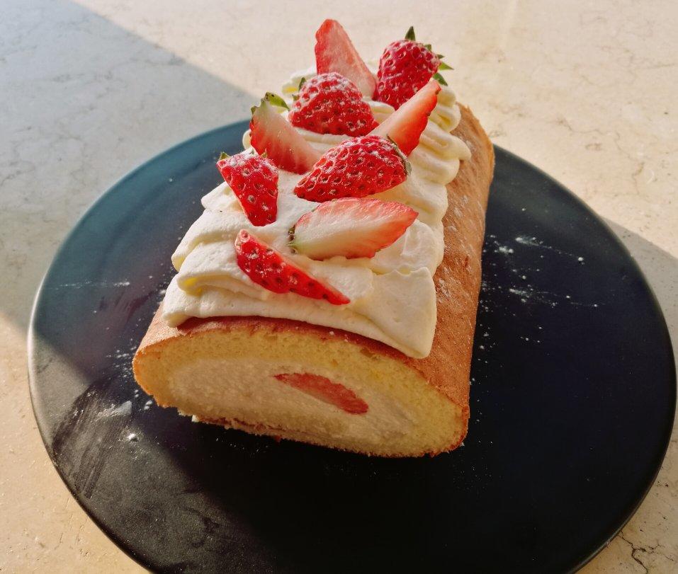 草莓奶油卷/O卷/小山卷