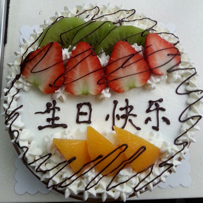 奶油水果装饰蛋糕