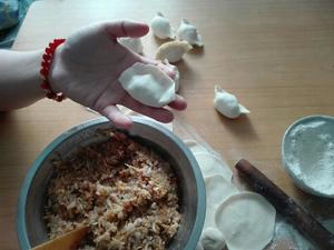 ［猪肉酸菜煸馅饺子］的做法 步骤10