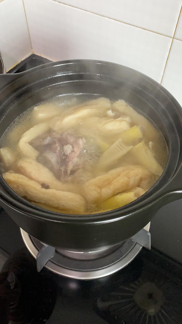 中餐｜浓郁奶白的腌笃鲜（白汤的秘密）