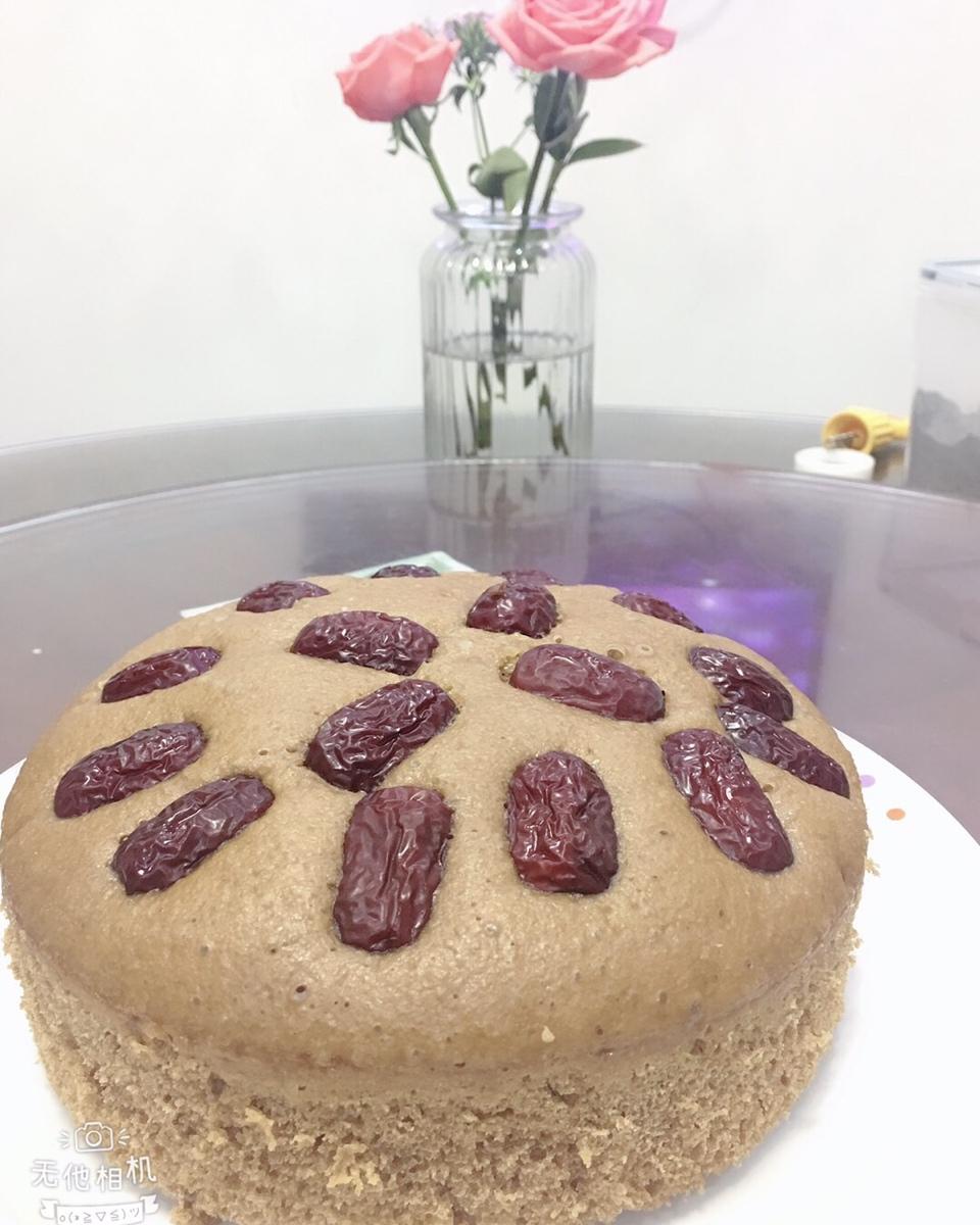 红枣红糖发糕：不塌不缩、组织均匀、手感软绵、口感Q弹