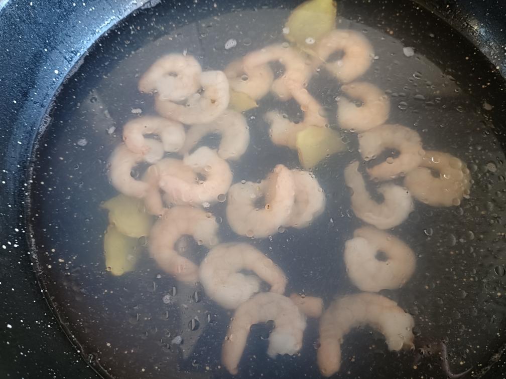 家庭版葱烧海参的做法 步骤2