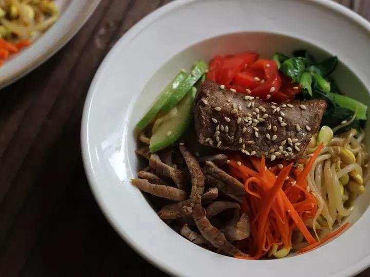 把吃出来的肉吃下去！