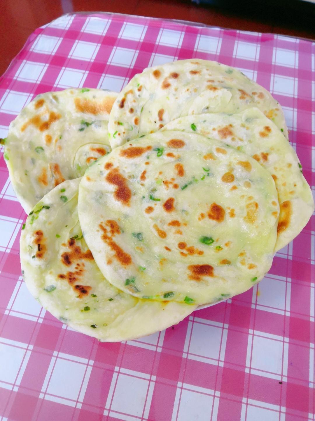 家常鸡蛋葱油饼 凉了也不硬 外酥里软 媲美早餐店 附细节视频详解