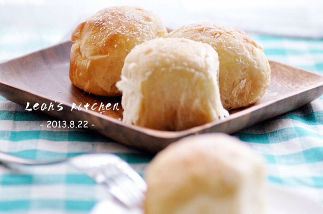 椰蓉酸奶小面包