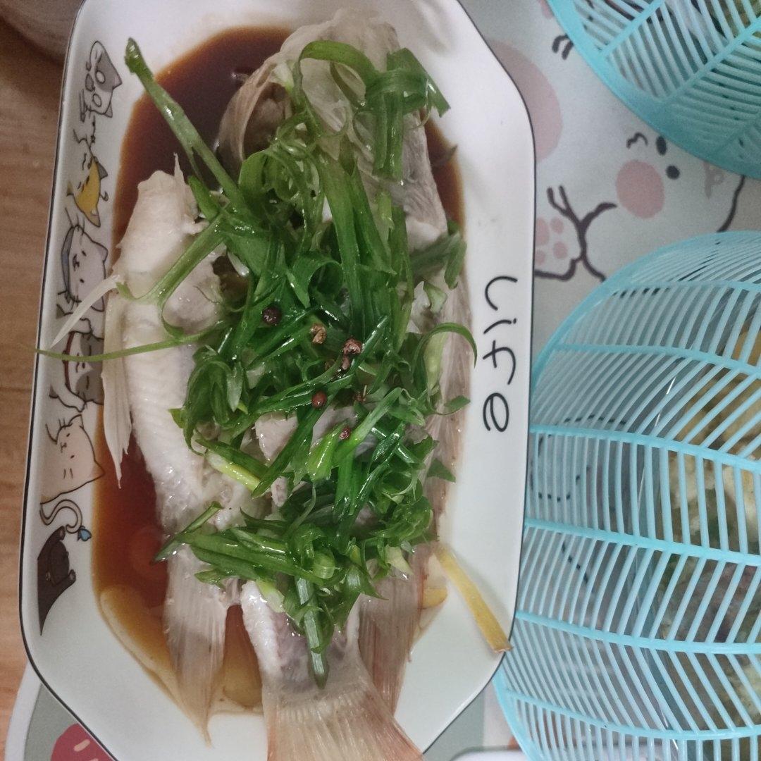 清蒸彩云鲷
