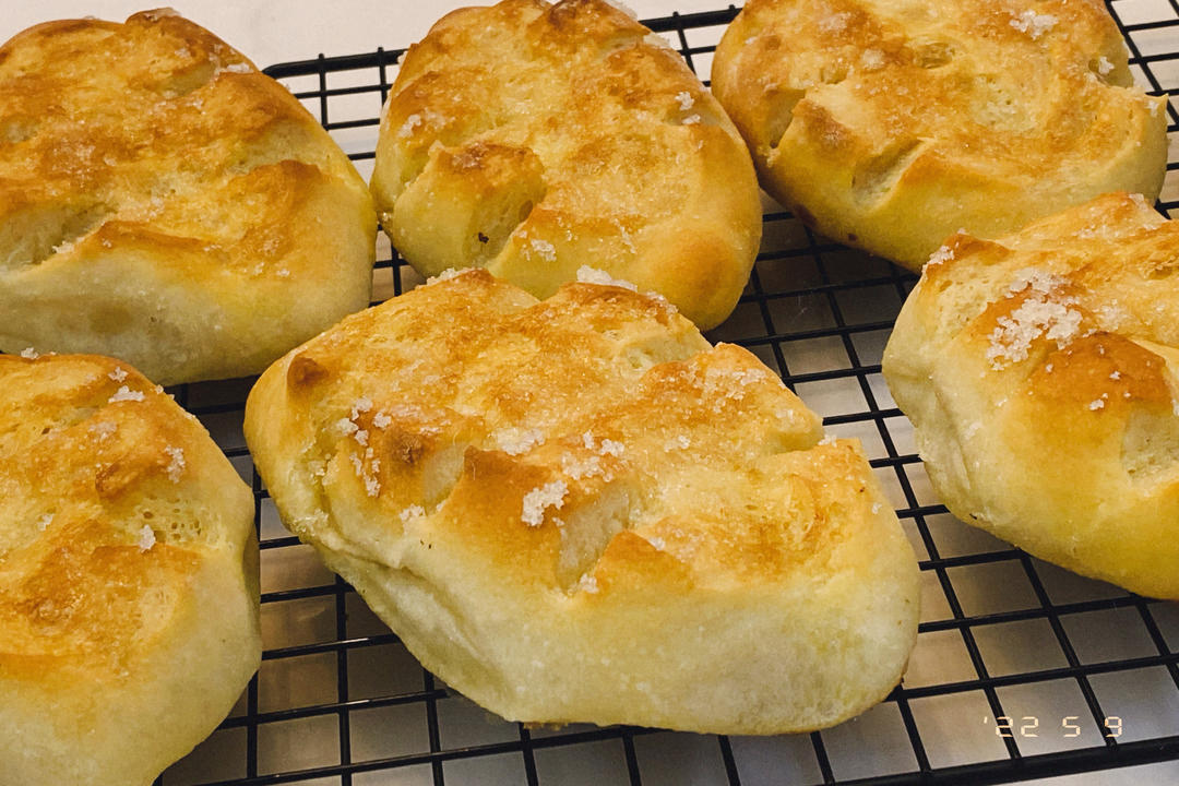 纺锤形砂糖黄油餐包