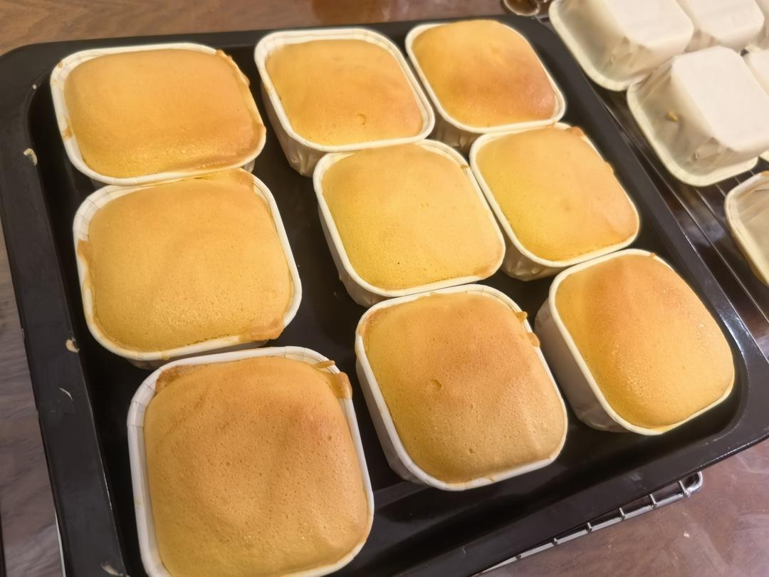 方形纸杯蛋糕