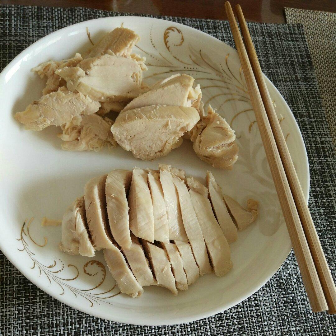 完美口感的水煮鸡胸肉 poached chicken breast