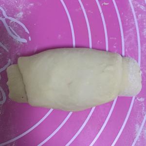 豆沙面包卷的做法 步骤9