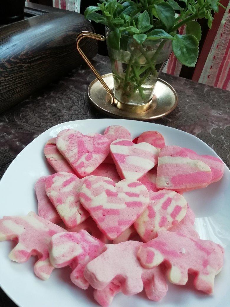 ins风格子心形饼干