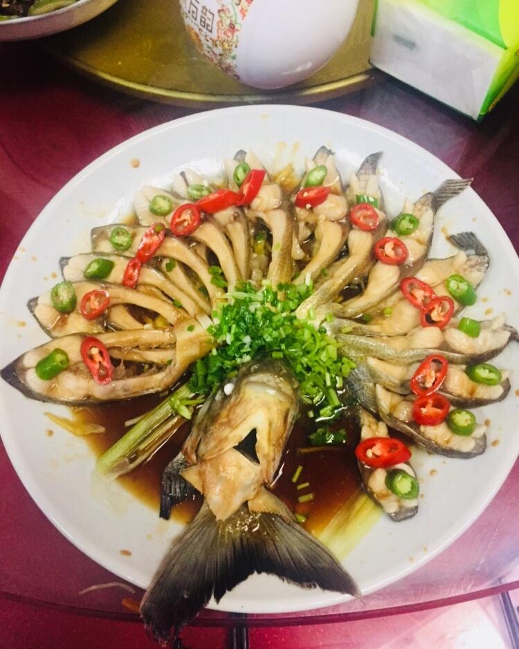 年夜饭的颜值担当<孔雀开屏鱼>