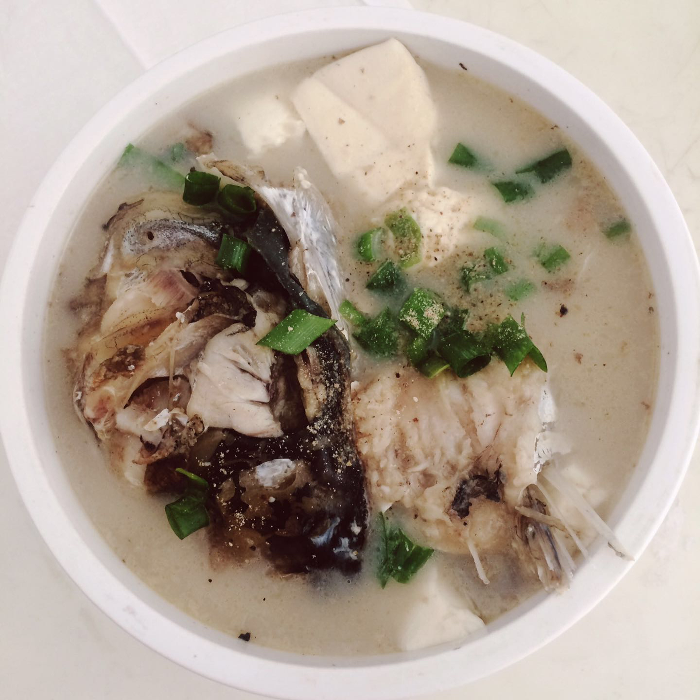 鱼头豆腐煲