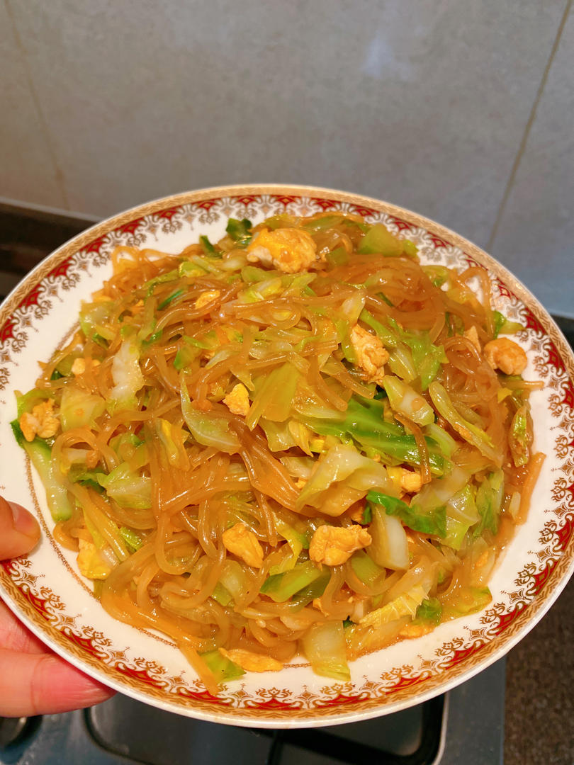 包菜粉丝炒鸡蛋