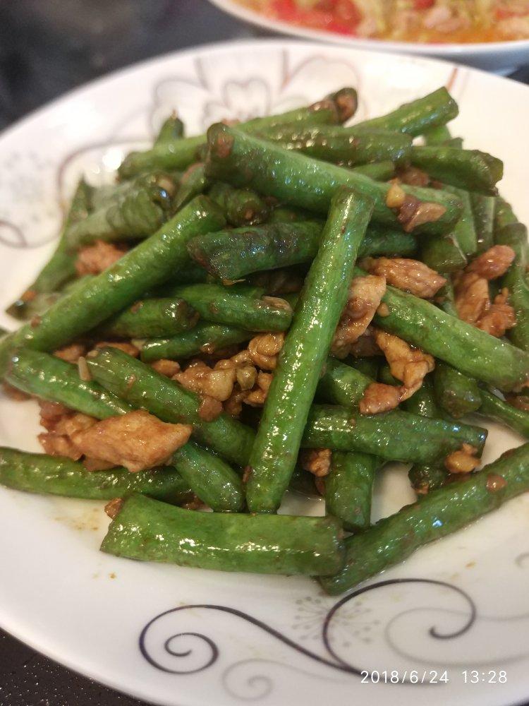 豆角炒肉丝