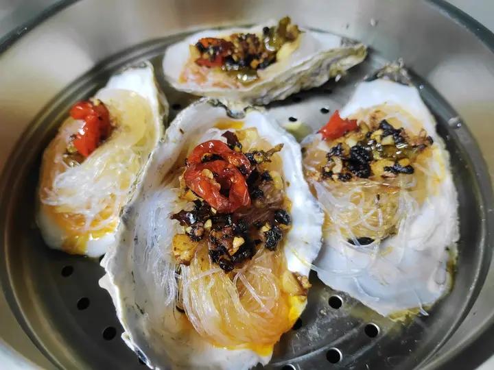 蒜蓉粉丝蒸生蚝