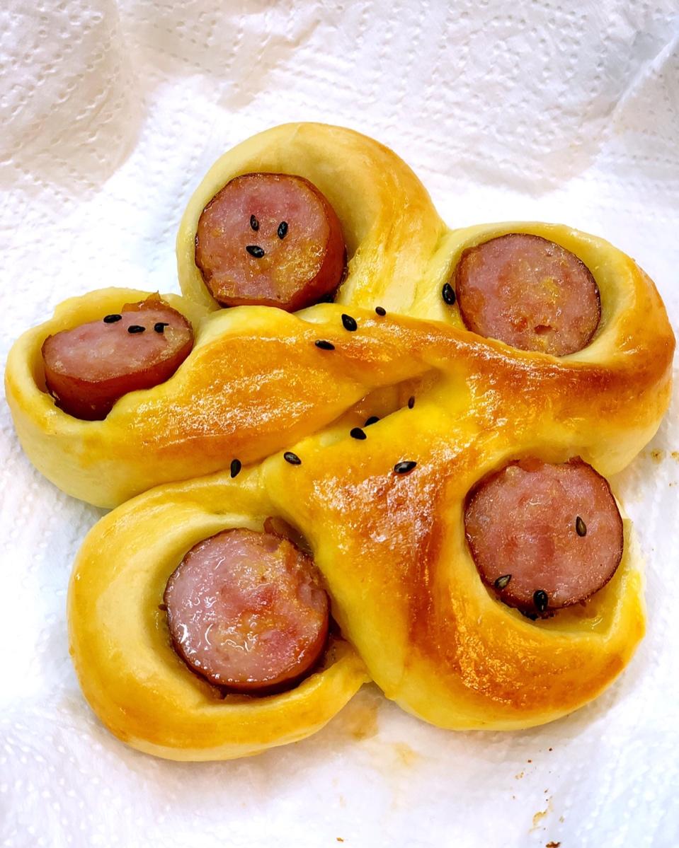 chris3400做的香肠花式面包