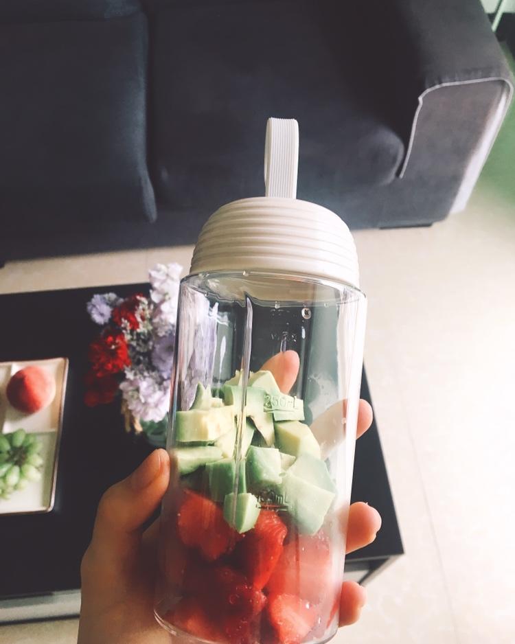 牛油果奶昔