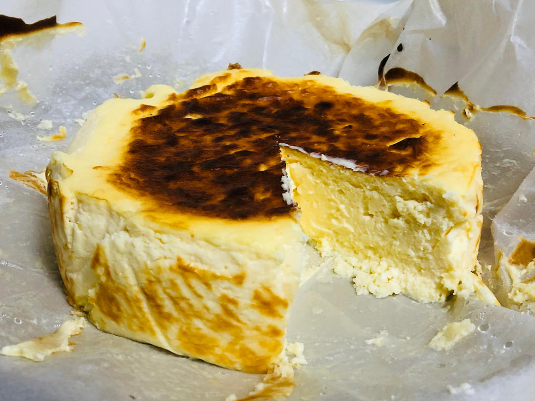 生酮低碳-巴斯克蛋糕，柔滑细腻，按配方绝对流心