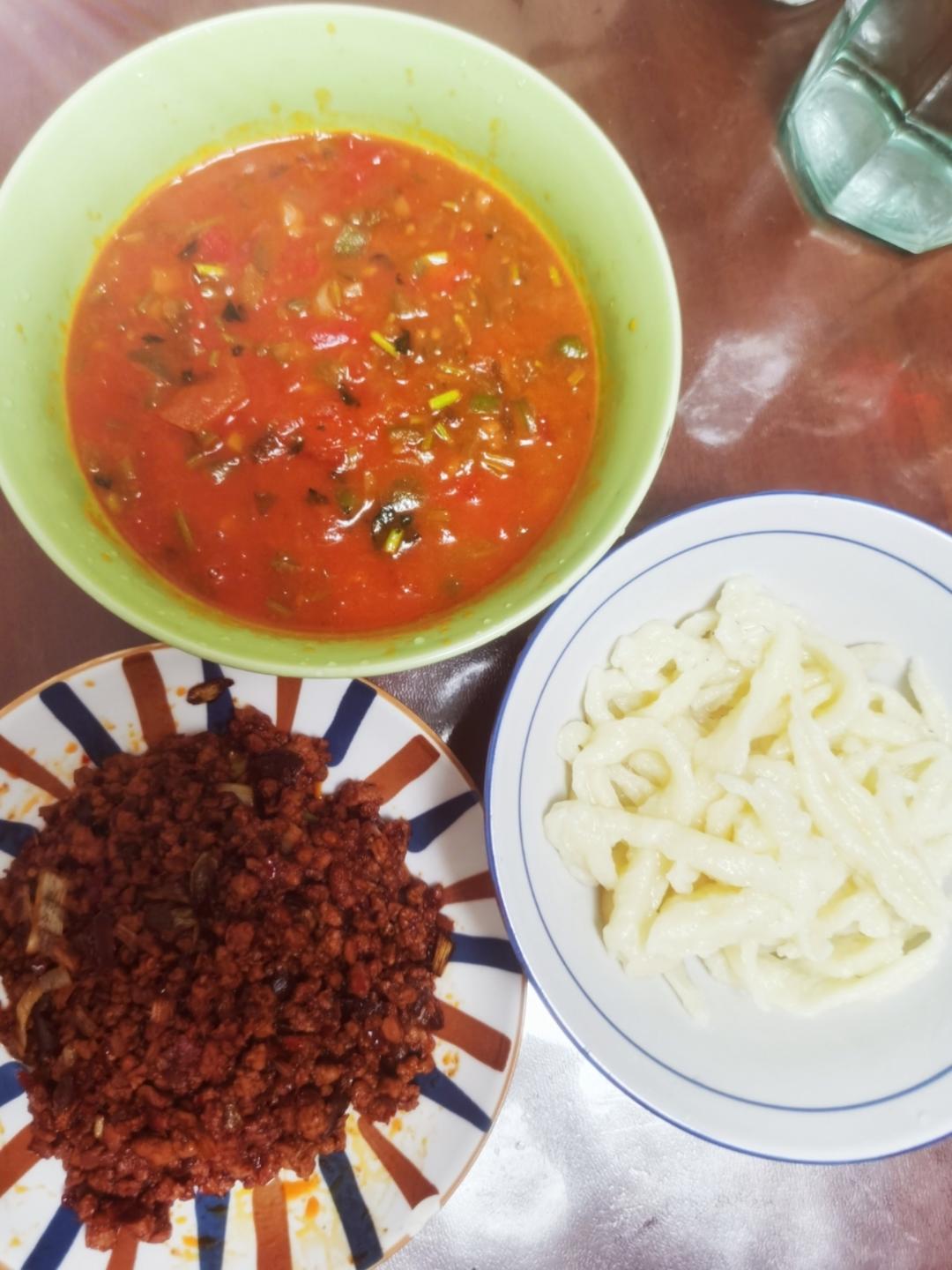 口感爽滑易消化的山西面食转盘剔尖面