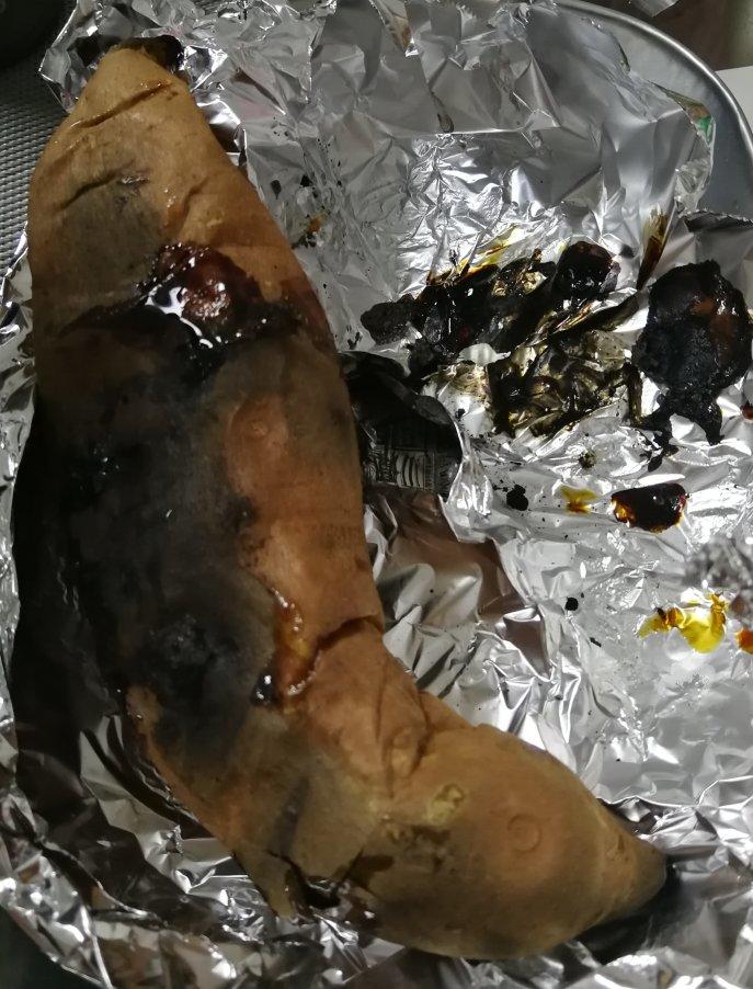 铸铁锅烤蕃薯