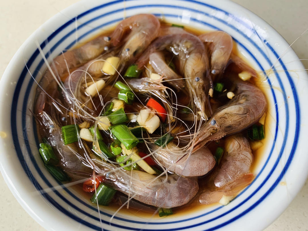 话梅醉呛白米虾